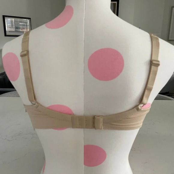 Chantelle Basic Invisible Underwire Memory Foam T Shirt Bra Nude Sz 34D NWT - Picture 4 of 12